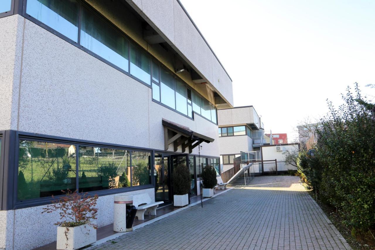 La Piana Hotel Tito エクステリア 写真