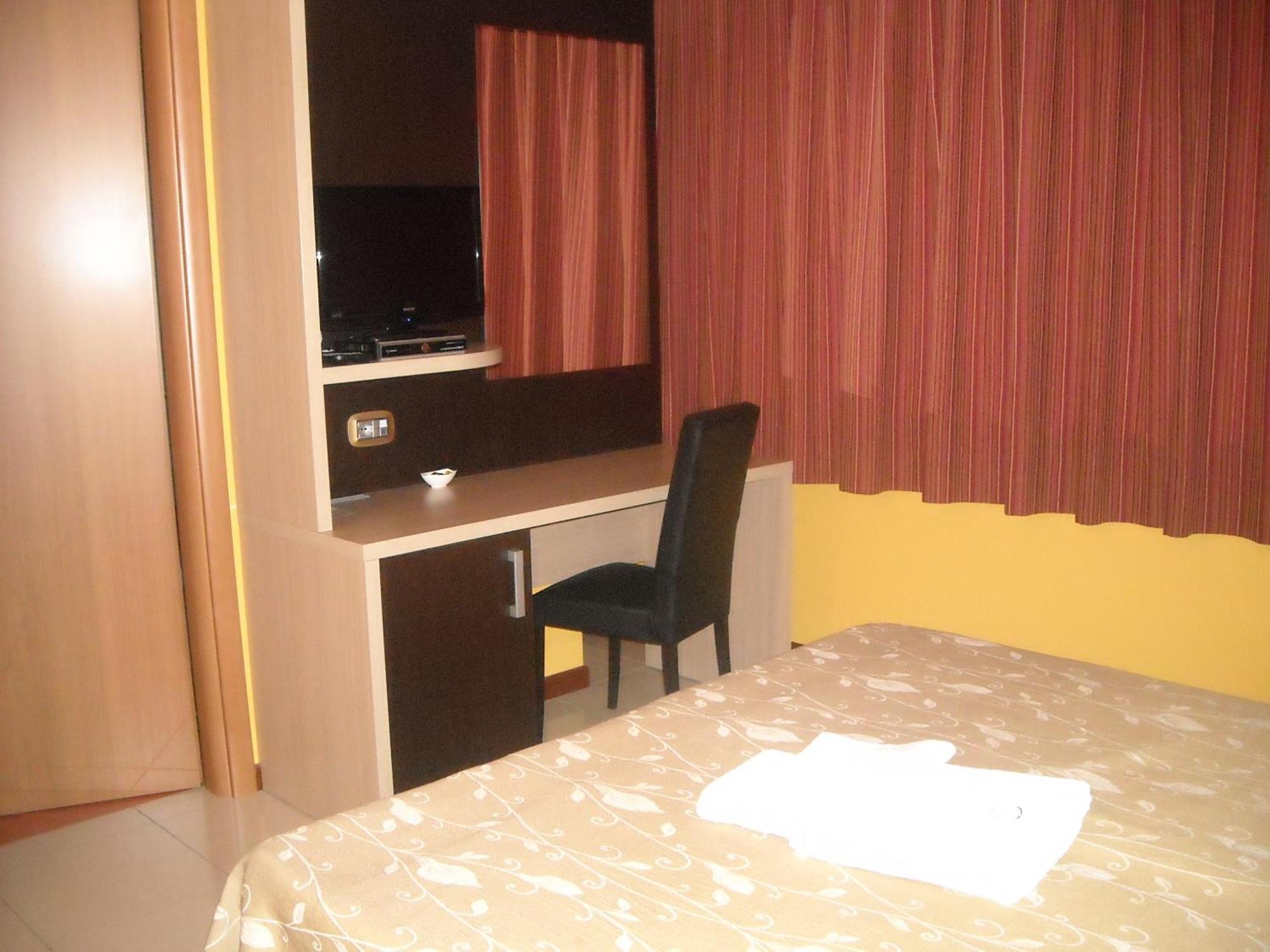 La Piana Hotel Tito エクステリア 写真