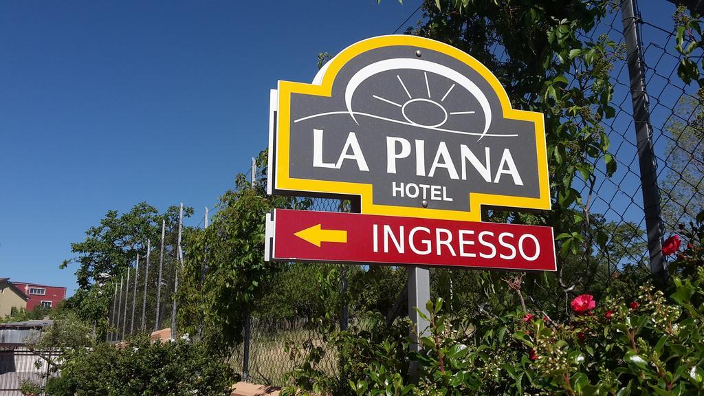 La Piana Hotel Tito エクステリア 写真